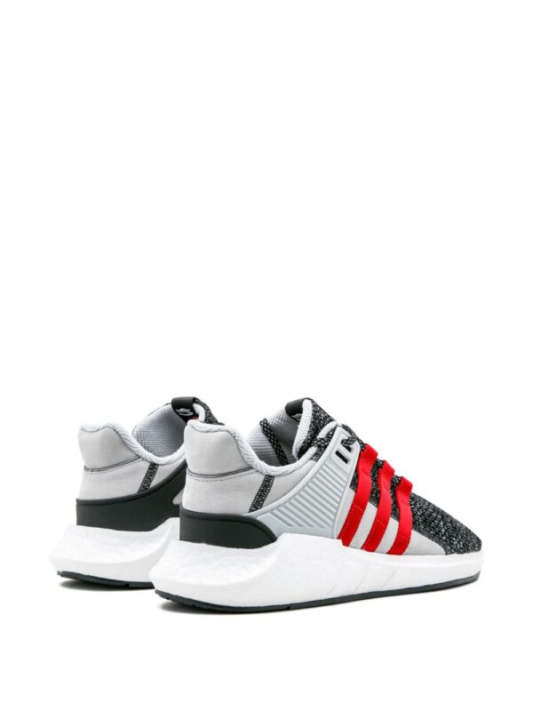 ⁦حذاء رياضي EQT سابورت فيوتشر⁩ - الصورة ⁦2⁩