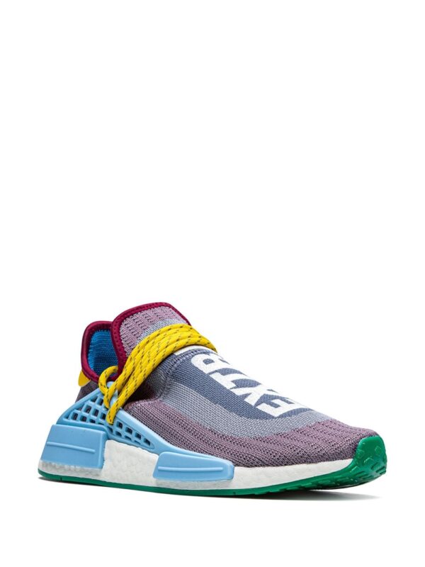 ⁦سنيكر 'PW Hu NMD'⁩ - الصورة ⁦4⁩