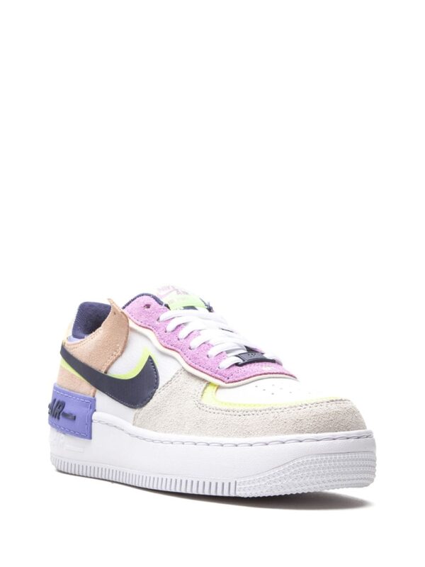 ⁦سنيكر 'AF1 شادو'⁩ - الصورة ⁦4⁩
