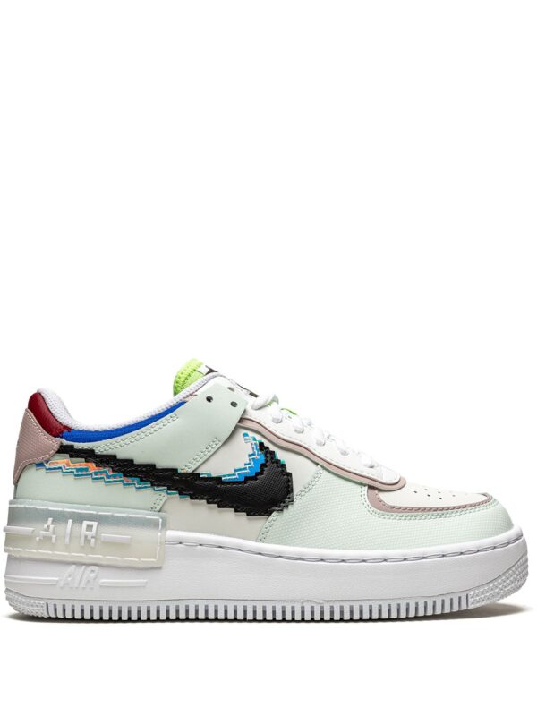 سنيكر 'AF1 شادو SE'
