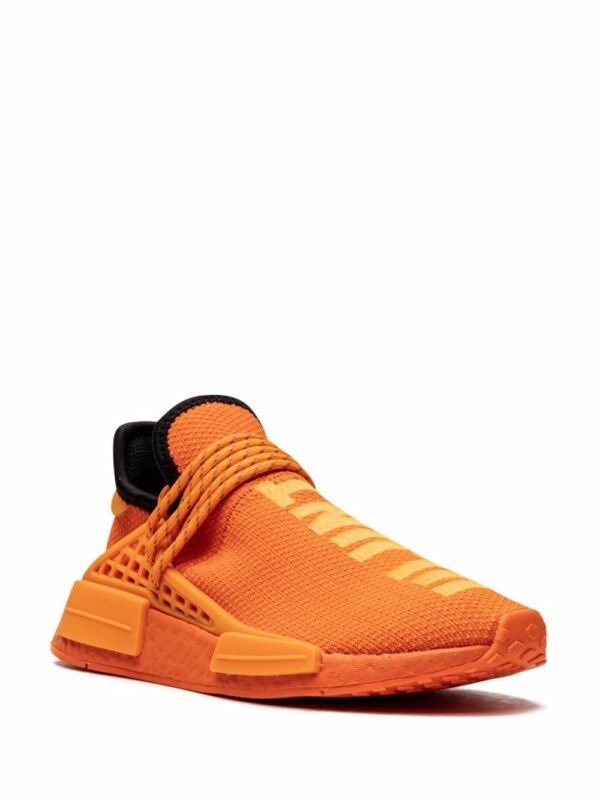 ⁦سنيكر برتقالي x Pharrell NMD HU⁩ - الصورة ⁦2⁩