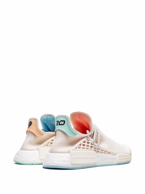 ⁦سنيكر 'NMD هيومان رايس' x N.E.R.D⁩ - الصورة ⁦4⁩