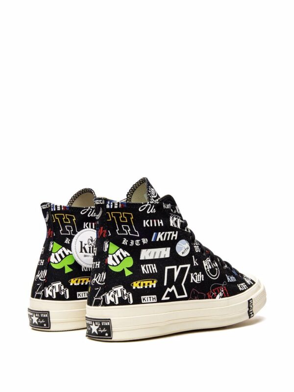 ⁦سنيكر أسود x Kith Chuck 70 Hi⁩ - الصورة ⁦2⁩
