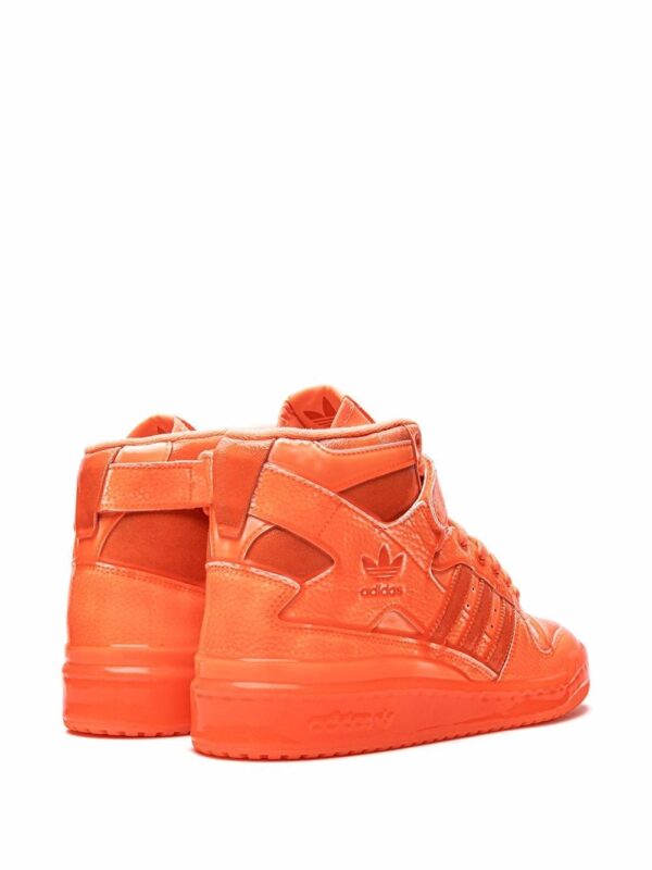 ⁦سنيكر x Jeremy Scott Forum Hi⁩ - الصورة ⁦2⁩