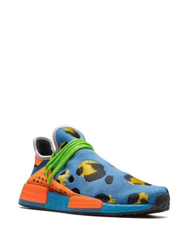 ⁦سنيكر بطبعة حيوان x Pharrell HU NMD⁩ - الصورة ⁦4⁩