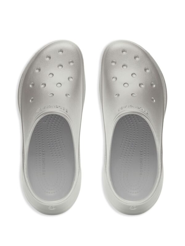 ⁦نعل سميك ™x Crocs⁩ - الصورة ⁦2⁩
