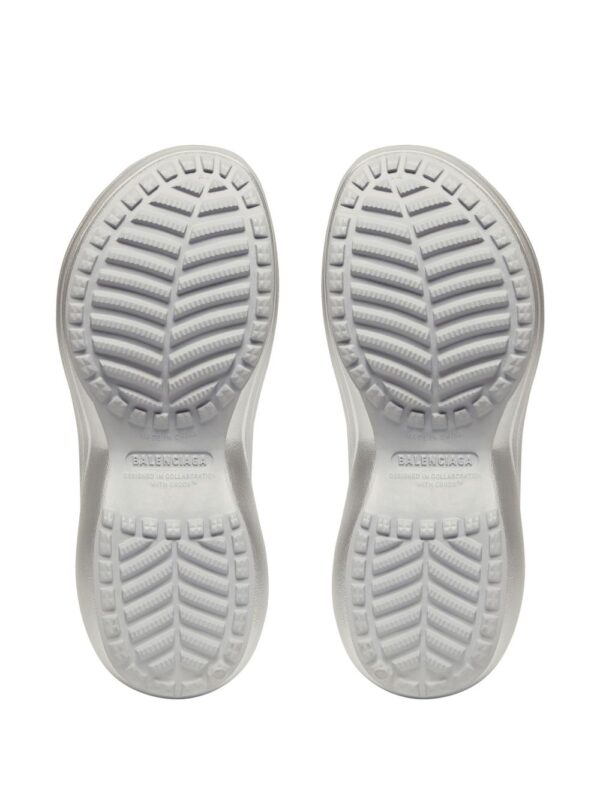 ⁦نعل سميك ™x Crocs⁩ - الصورة ⁦3⁩