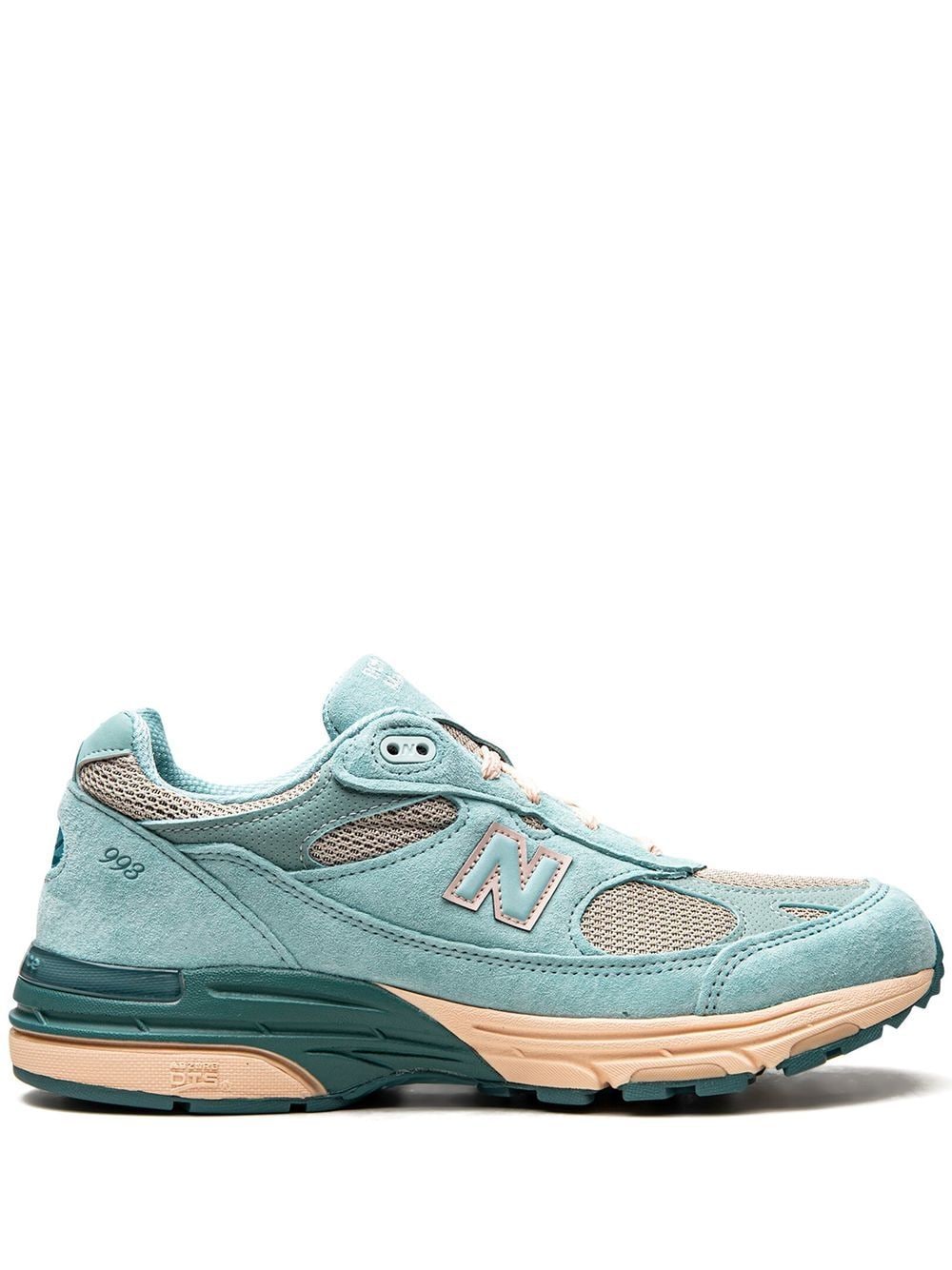 سنيكر x Joe Freshgoods 993
