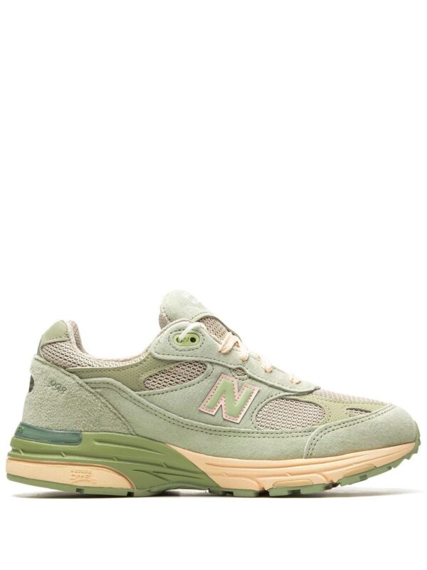 سنيكر x Joe Freshgoods 993