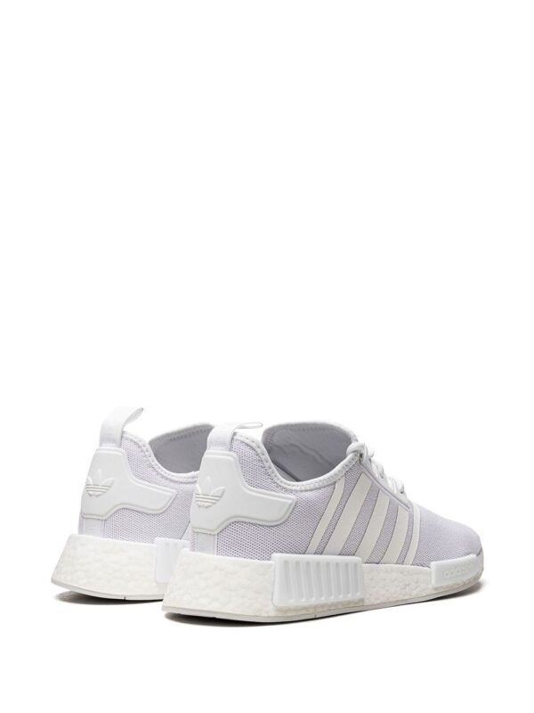 ⁦سنيكر 'NMD R1 برايمبلو'⁩ - الصورة ⁦4⁩