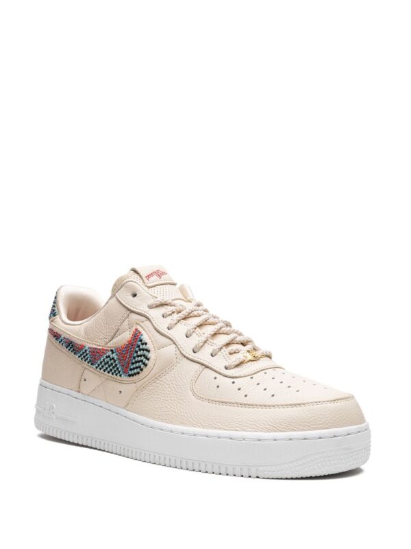 ⁦سنيكر 'إير فورس 1 ذا بيلا' بدون رقبة x Premium Goods⁩ - الصورة ⁦2⁩