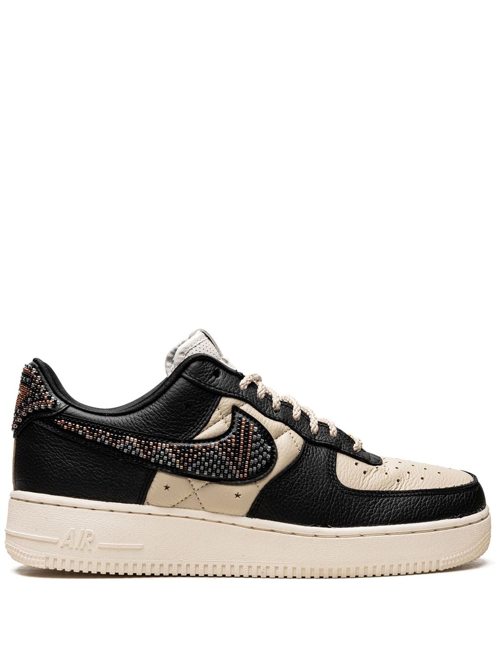 سنيكر ‘إير فورس 1 SP – ذا صوفيا’ x Premium Goods