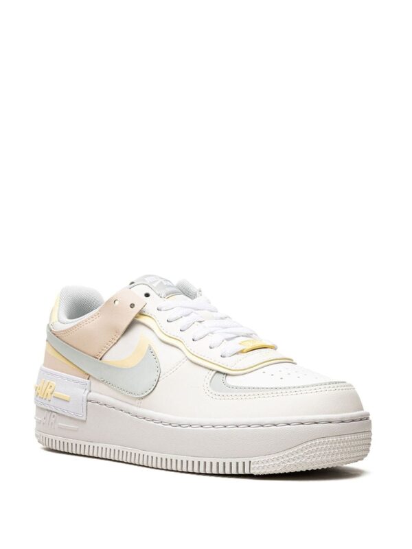 ⁦سنيكر 'AF1 شادو'⁩ - الصورة ⁦2⁩