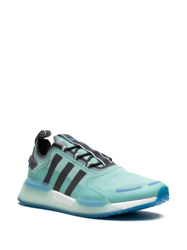 ⁦سنيكر 'هايلو إنفينيت' x XBOX NMD_V3⁩ - الصورة ⁦3⁩