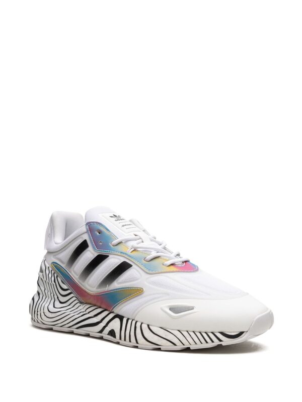 ⁦سنيكر 'ZX 2K 2.0 بوست' x Pat Mahomes⁩ - الصورة ⁦4⁩