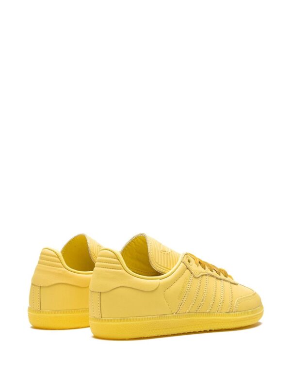⁦سنيكر 'سامبا هيومن رايس' أصفر x Pharrell Adidas⁩ - الصورة ⁦4⁩