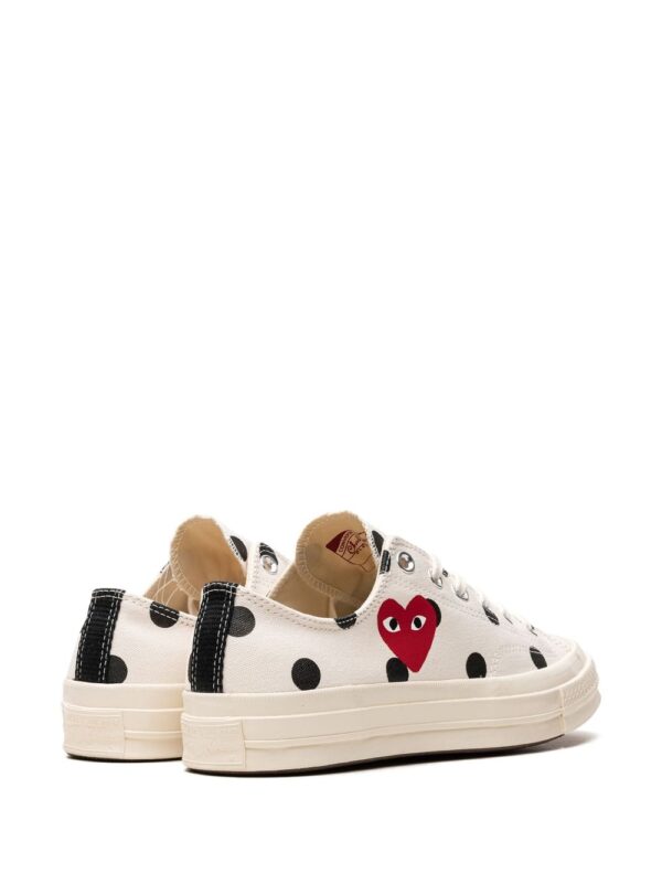 ⁦سنيكر 'OX تشاك 70' x Comme Des Garçons⁩ - الصورة ⁦3⁩