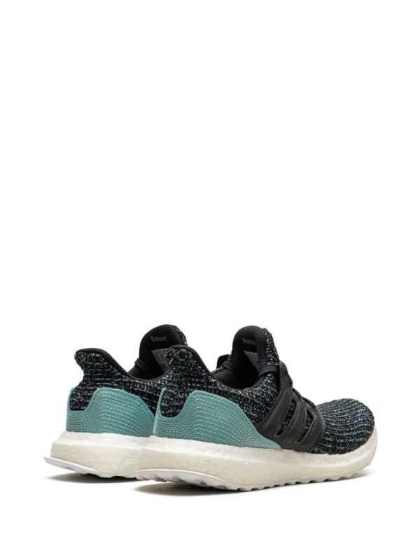 ⁦سنيكر 'بارلي' x UltraBoost 4.0⁩ - الصورة ⁦3⁩