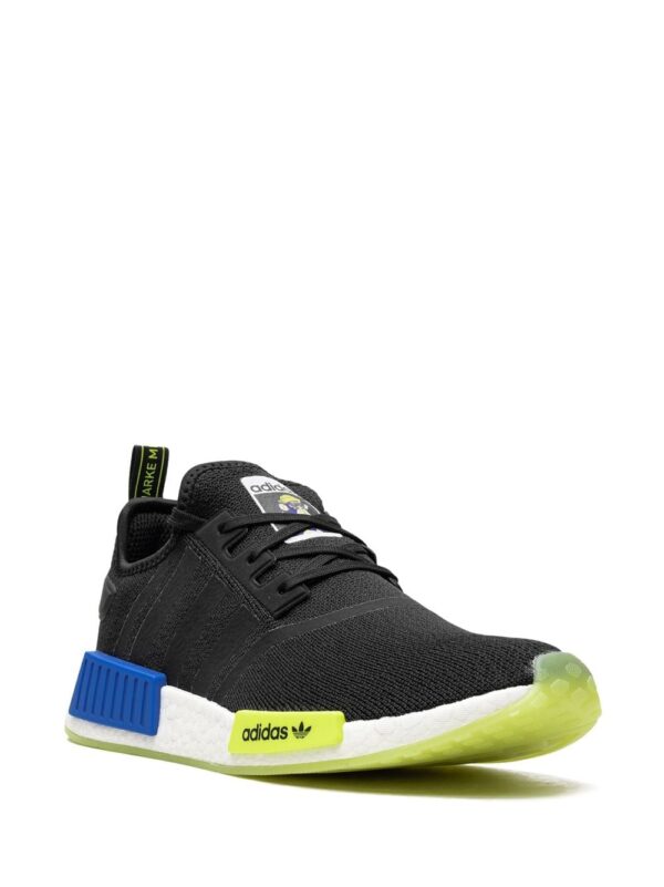 ⁦سنيكر هيرز NMD_R1 "إينتو ذا ميتافيرس" x Indigo⁩ - الصورة ⁦3⁩