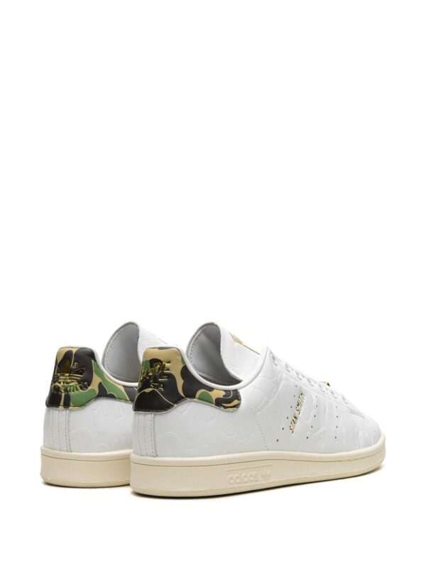 ⁦سنيكر 'ثيرتيث أنفرساري' x BAPE Stan Smith⁩ - الصورة ⁦4⁩