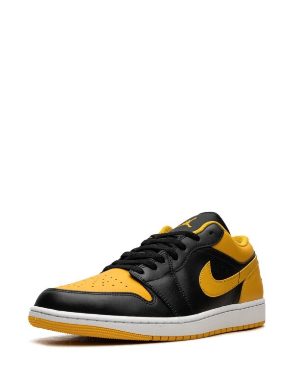 ⁦Air Jordan 1 Low "Yellow Orche" sneakers⁩ - الصورة ⁦3⁩