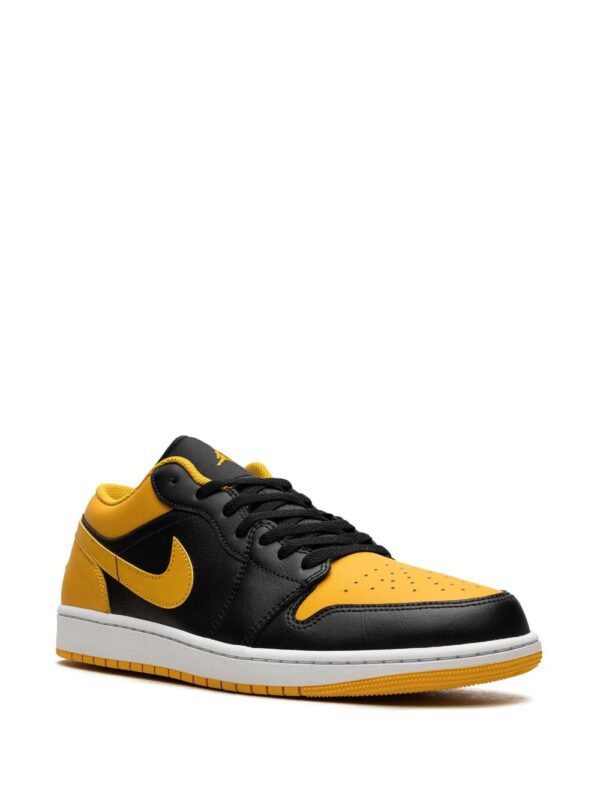⁦Air Jordan 1 Low "Yellow Orche" sneakers⁩ - الصورة ⁦4⁩