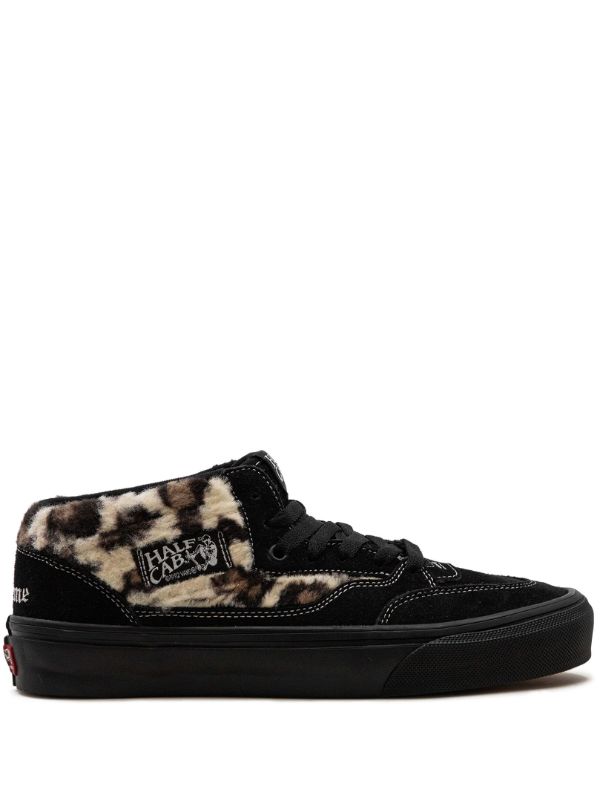 سنيكر ‘هاف كاب 92’ x Supreme