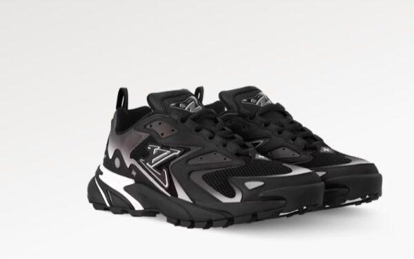 ⁦LV Runner Tatic Sneaker⁩ - الصورة ⁦2⁩