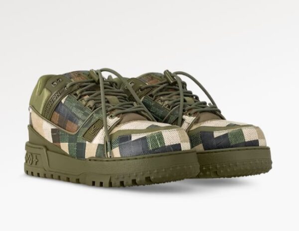 ⁦LV Trainer Maxi Sneaker⁩ - الصورة ⁦2⁩