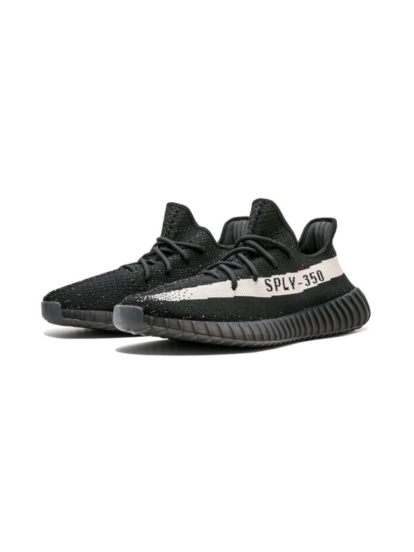 ⁦-سنيكر 'ييزي بوست 350 V2 أوريو'⁩ - الصورة ⁦2⁩