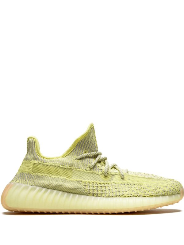 -حذاء رياضي ييزي بوست 350 V2