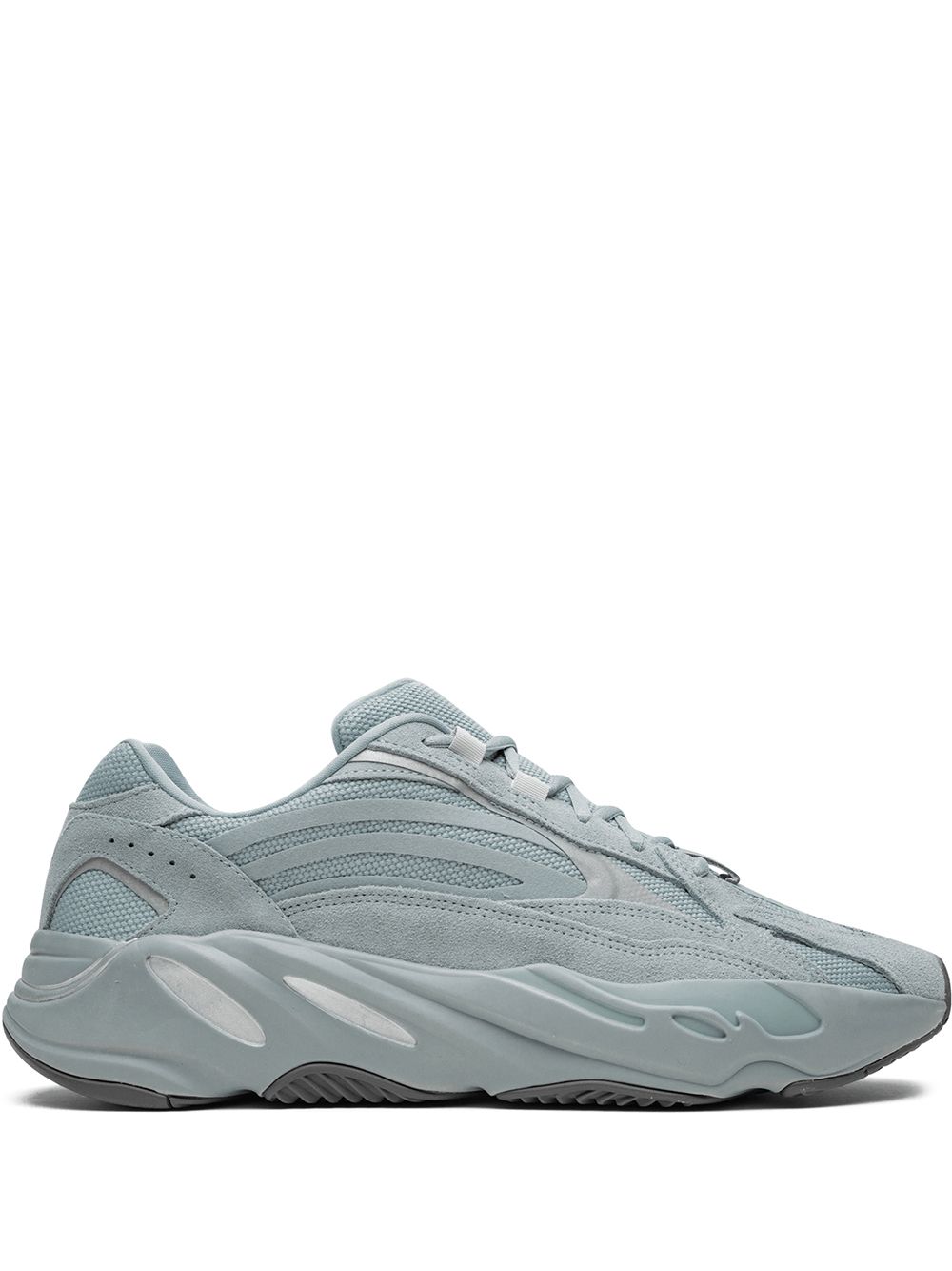 -حذاء رياضي ييزي بوست 700 V2