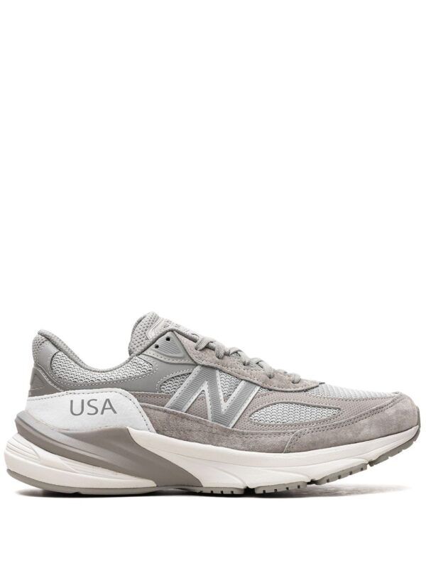 -سنيكر x WTAPS 990v6