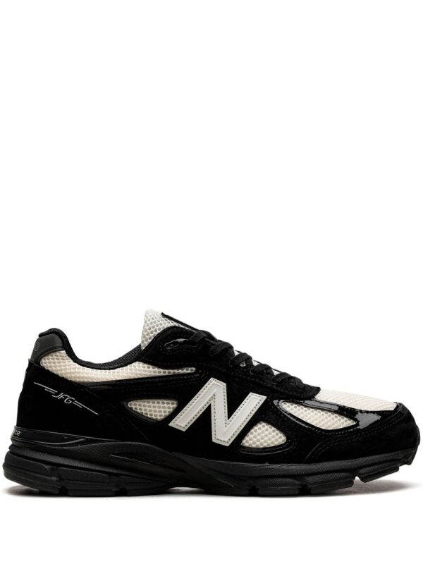-سنيكر '990v4 جو فريلز - بلاك'