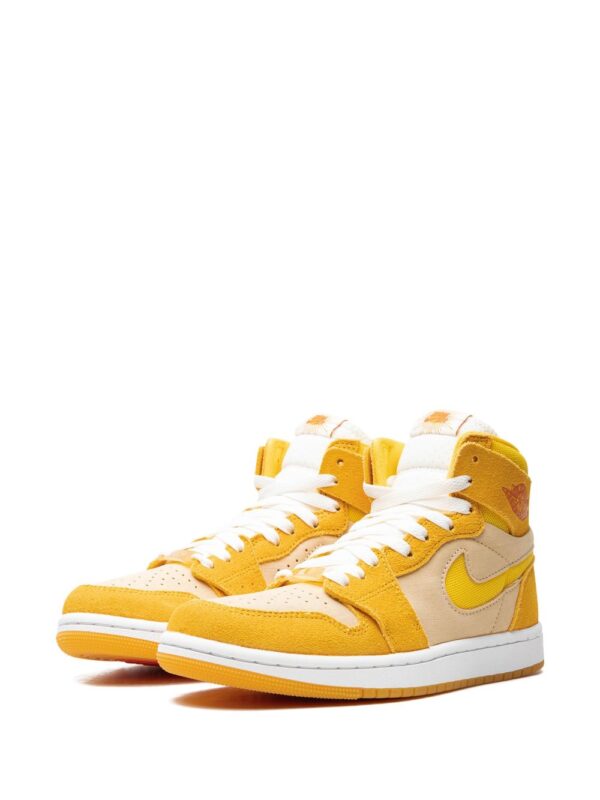 ⁦-Air Jordan 1 Zoom Air CMFT 2 "Yellow Ochre/Tour Yellow-Pale Vanilla-Safety" sneakers⁩ - الصورة ⁦3⁩
