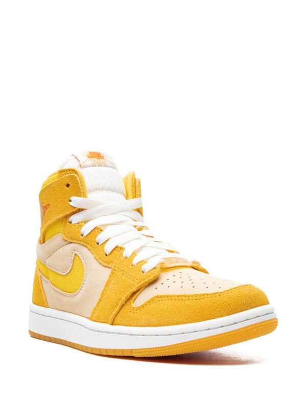⁦-Air Jordan 1 Zoom Air CMFT 2 "Yellow Ochre/Tour Yellow-Pale Vanilla-Safety" sneakers⁩ - الصورة ⁦2⁩