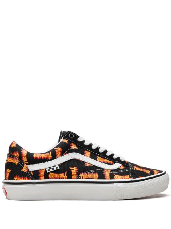 -سنيكر 'أولد سكول - تراشر أول أوفر فلايم لوغو' x Thrasher