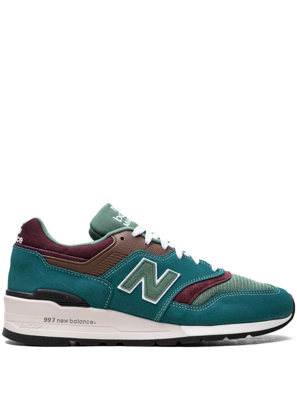 -سنيكر ‘مايد إن USA 997’