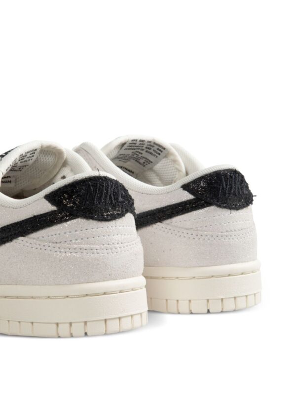 ⁦- Dunk Low SE WMNS "Sail / Black"⁩ - الصورة ⁦2⁩