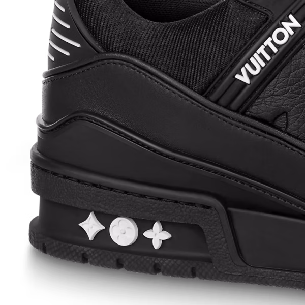 -LV Trainer Sneaker