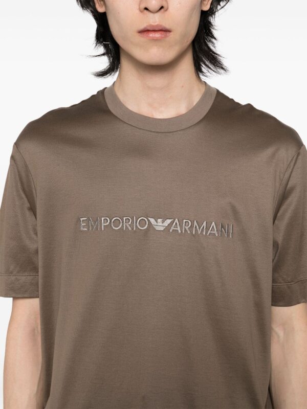 ⁦embroidered logo t-shirt⁩ - الصورة ⁦2⁩