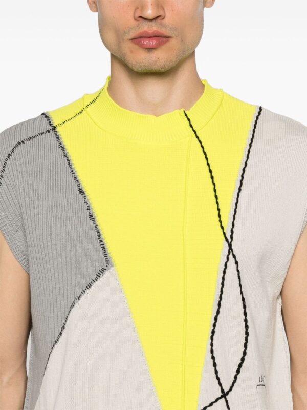 ⁦decorative-stitch vest⁩ - الصورة ⁦2⁩