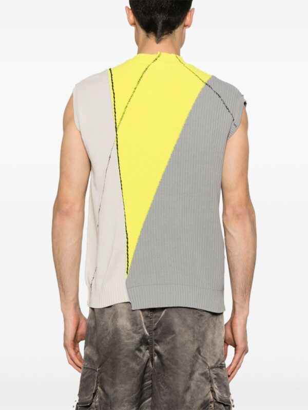 ⁦decorative-stitch vest⁩ - الصورة ⁦3⁩
