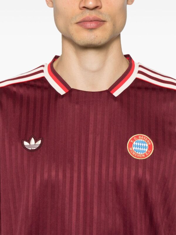 ⁦FC Bayern Munich Icons Terrace T-shirt⁩ - الصورة ⁦3⁩