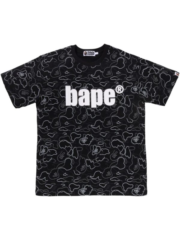 camouflage-print T-shirt