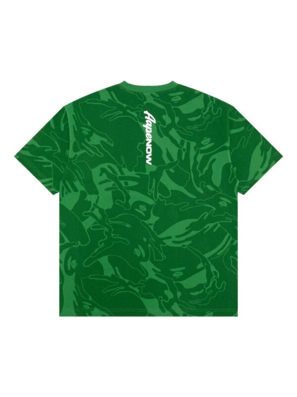⁦camouflage-print T-shirt⁩ - الصورة ⁦2⁩