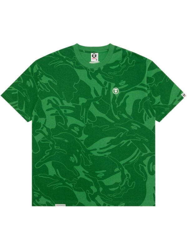 camouflage-print T-shirt