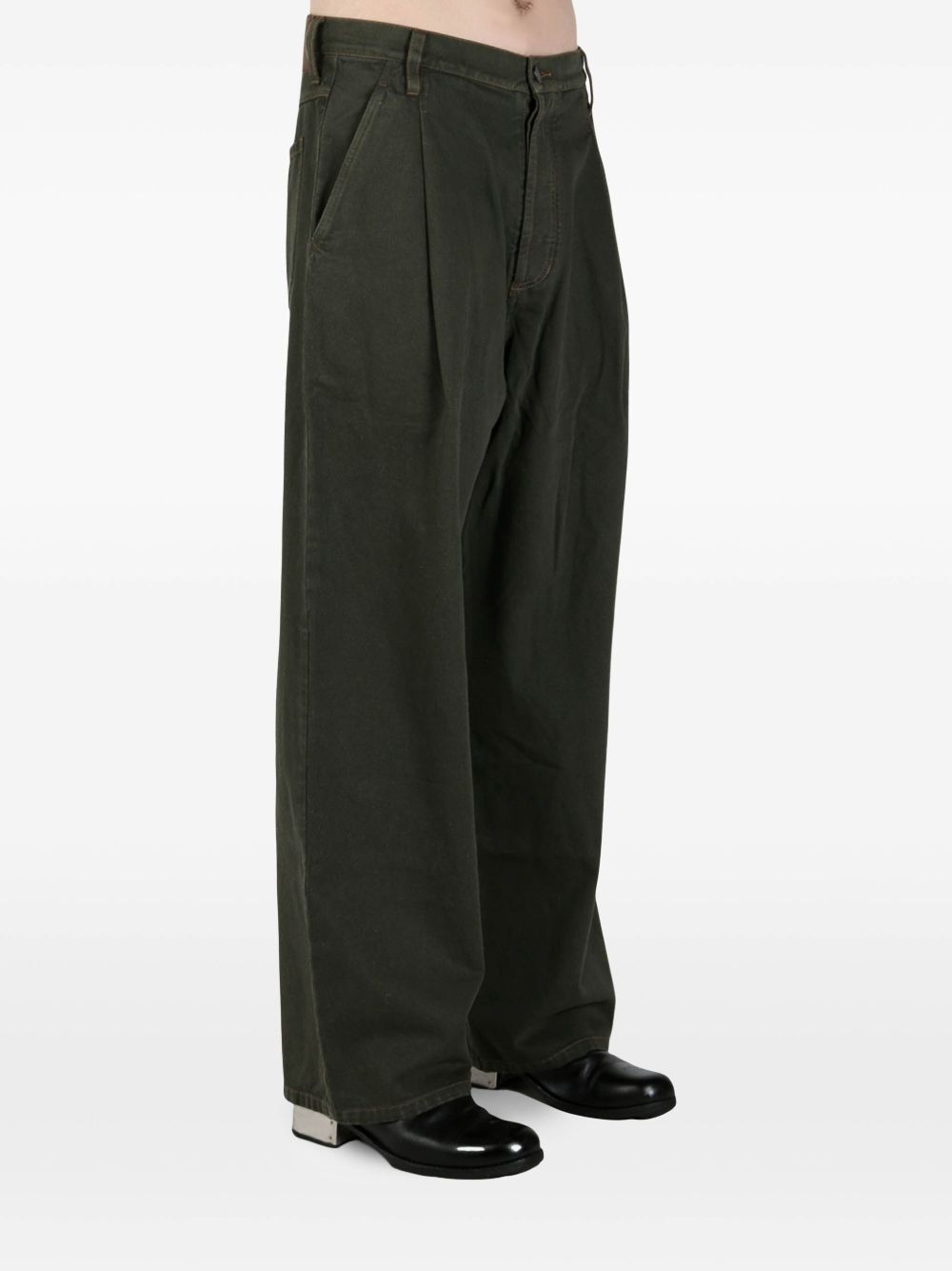 pleat-detailing trousers