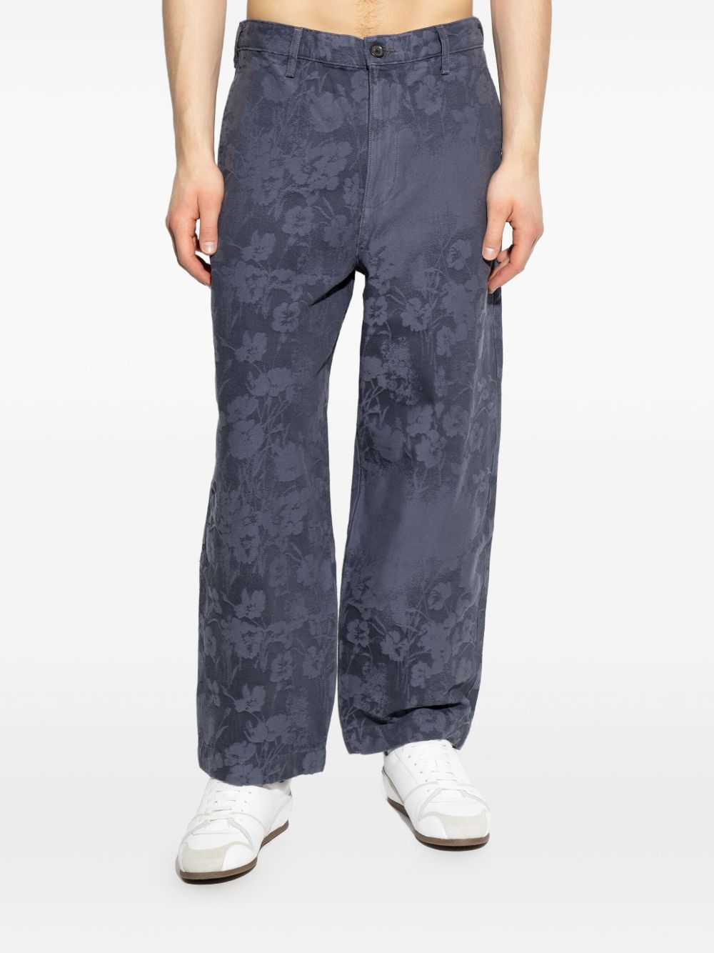 floral-print trousers