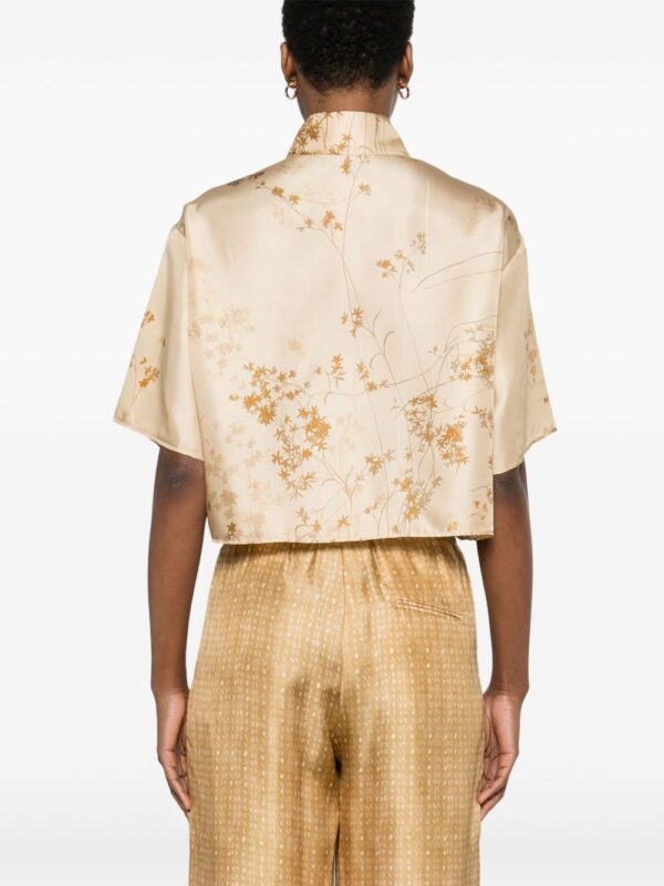 ⁦cropped silk shirt⁩ - الصورة ⁦3⁩